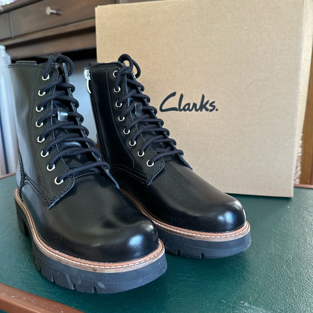 Clarks Orinoco Black Leather Boots | Size 7